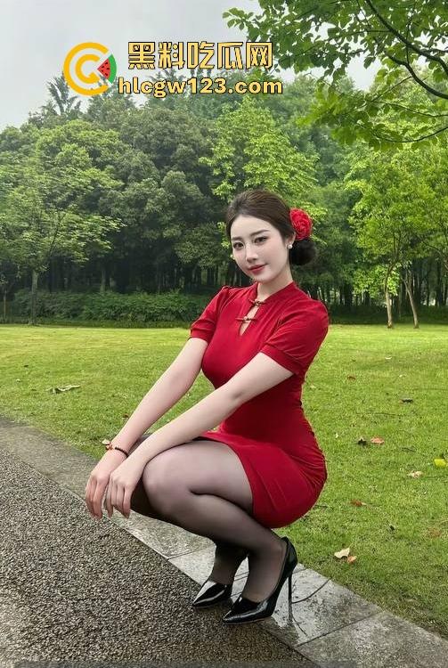 抖音高颜值网红【豆豆红儿】极品身材爆乳骚婊 酒店伺候金主爸爸 被疯狂后入爆操 做爱视频流出！  第5张