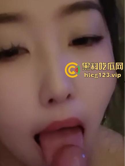 重庆幼师『杨玉环』反差婊浴室骚片流出！极品身材前凸后翘，口交嫩穴画面火辣撩人！  第3张