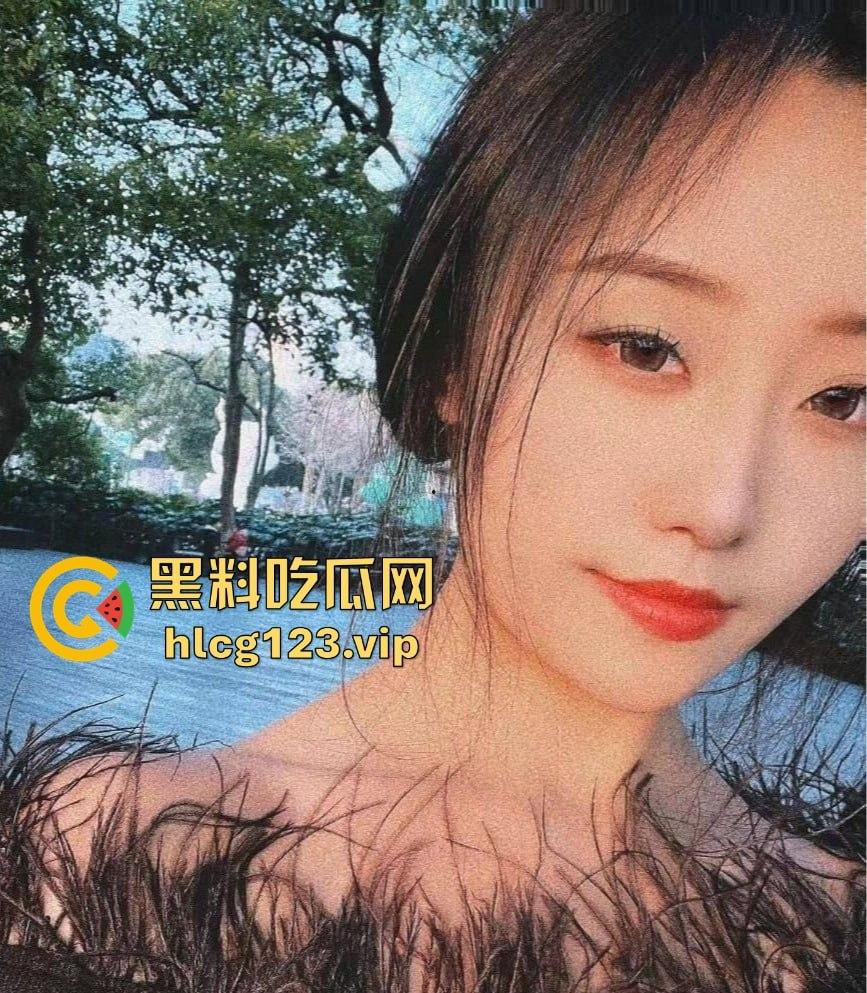 重庆幼师『杨玉环』反差婊浴室骚片流出！极品身材前凸后翘，口交嫩穴画面火辣撩人！  第7张