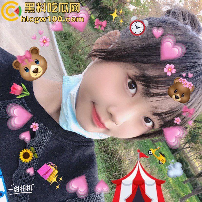 06年河北高三舞蹈系清纯嫩妹【戚畔】，黑丝一字马自慰跪地叫爸爸，揉胸自慰厕所喝尿  第3张