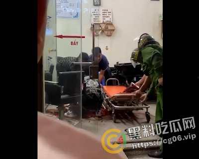 越南第一狠人！前男友怒砍现任狗男女 人狠刀快  血直接喷的满地都是 现场血腥画面曝光 第6张