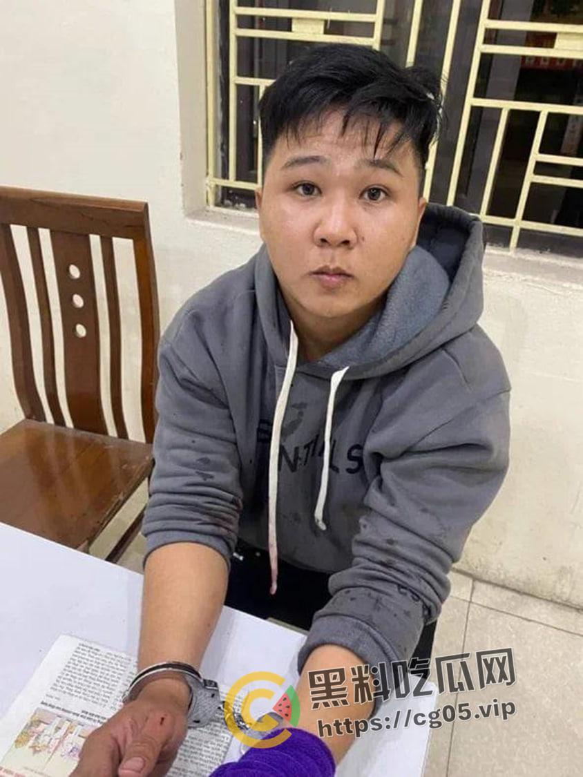 越南第一狠人！前男友怒砍现任狗男女 人狠刀快  血直接喷的满地都是 现场血腥画面曝光 第11张