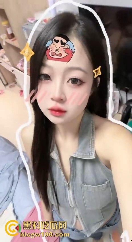 网友投稿！长春工商学院大一学妹【朱汐】性爱视频曝光，超黑肥大鲍鱼性欲极强会吸人。  第1张