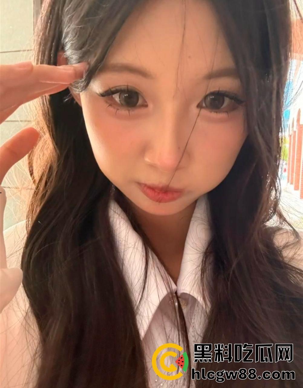 上海二中超爱JK高中生【章楠鑫】黑丝短裙被骗酒店,小哥忽悠打游戏后架大长腿无套猛干! 第4张 上海二中超爱JK高中生【章楠鑫】黑丝短裙被骗酒店,小哥忽悠打游戏后架大长腿无套猛干! 第4张