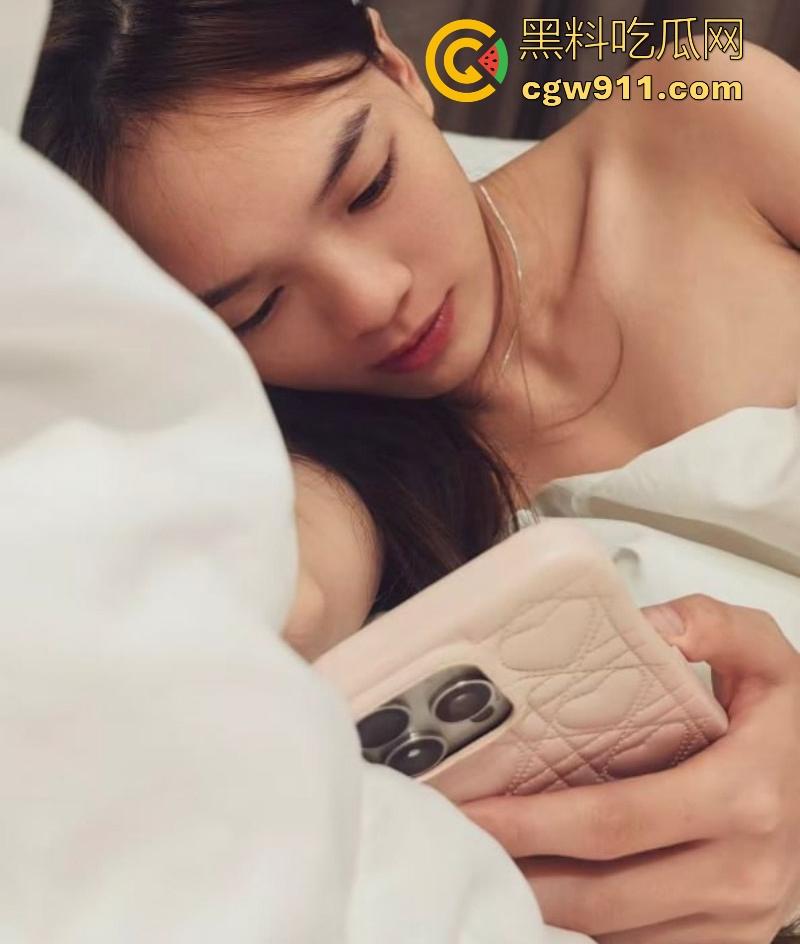 成都美术学院04年女大【魏伶】双手轻揉白嫩美乳,小穴粉嫩多汁,揉捏间乳浪轻颤的画面让人血脉喷张! 第1张 成都美术学院04年女大【魏伶】双手轻揉白嫩美乳,小穴粉嫩多汁,揉捏间乳浪轻颤的画面让人血脉喷张! 第1张