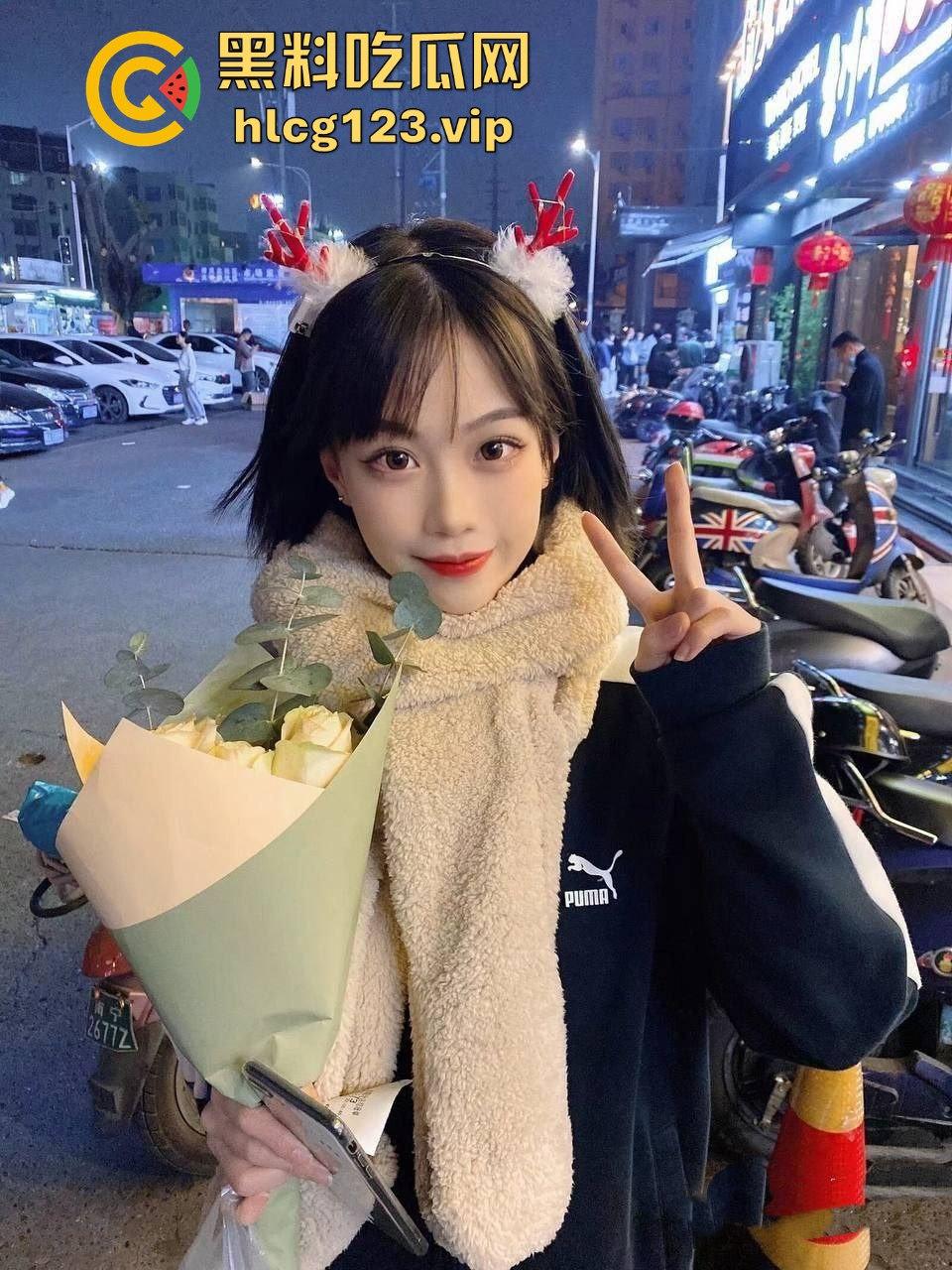 出差重庆不只搞事业！瓜友爆料颜值小姐姐3P战技太强，蒙眼偷拍还怕翻车！  第1张