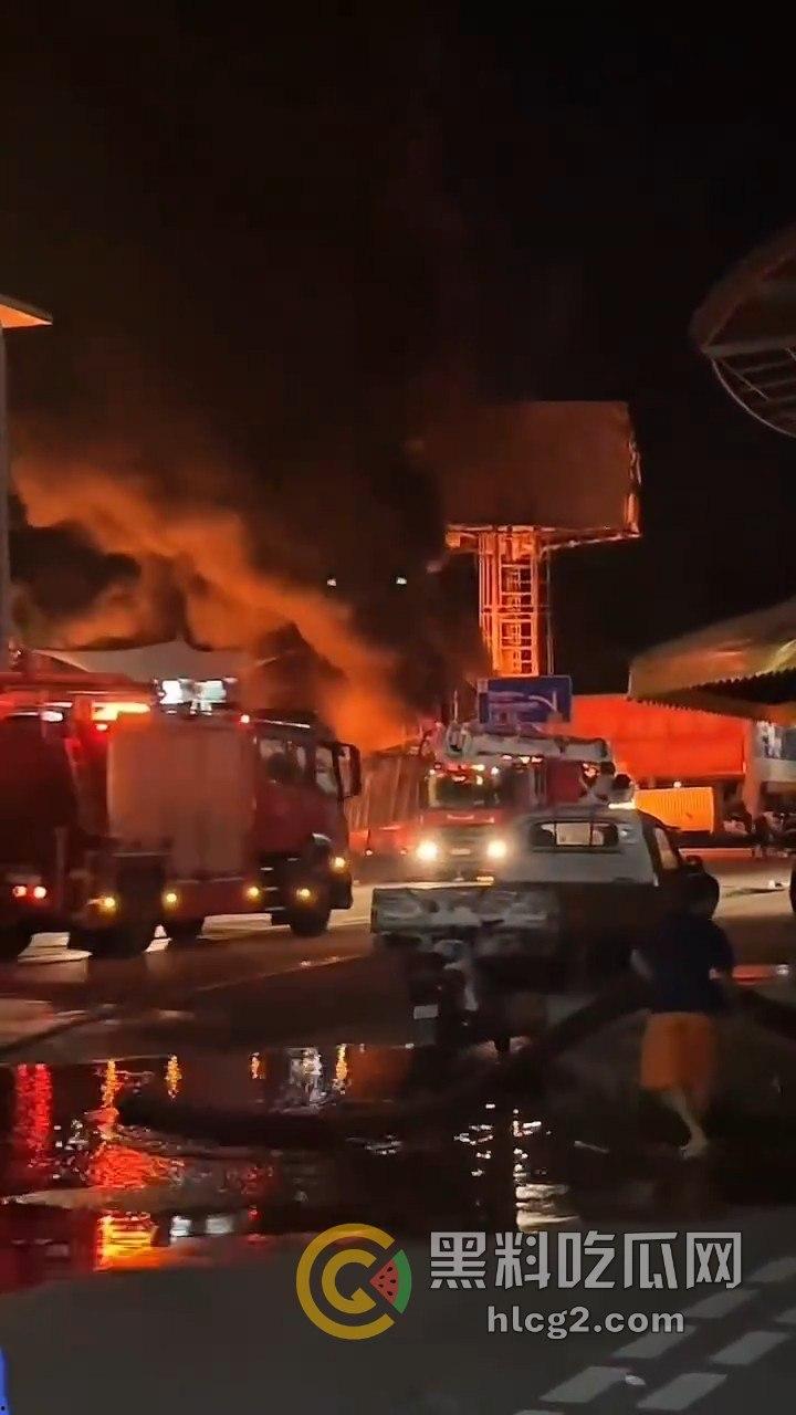 佛山火灾大爆炸！20多家商铺被吞噬，凌晨恐怖场面令人咋舌  第4张