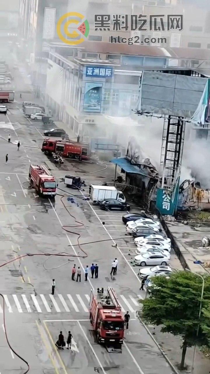 佛山火灾大爆炸！20多家商铺被吞噬，凌晨恐怖场面令人咋舌  第9张