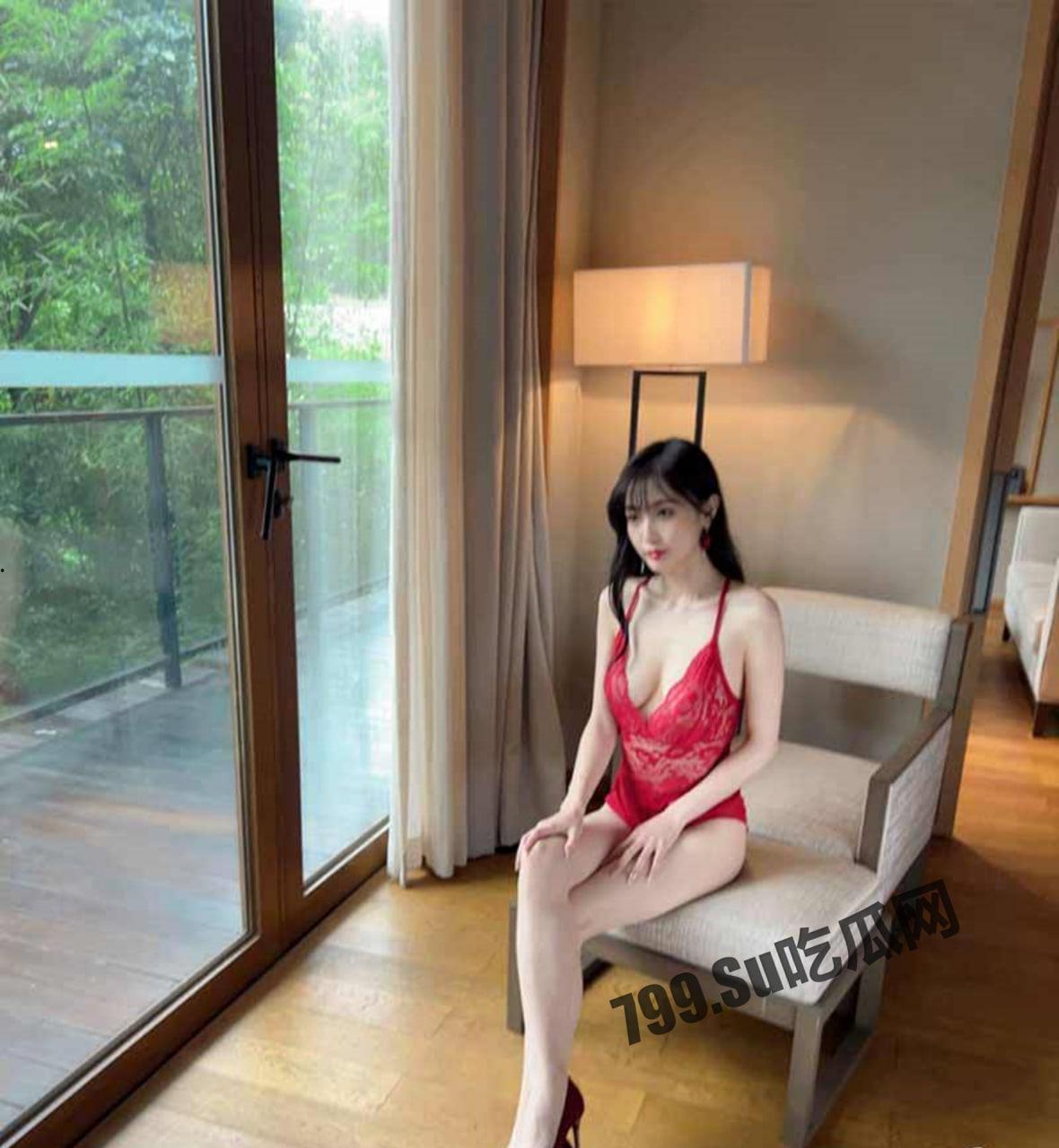 秀人网绝美人气女神「林星阑」最新大尺度制服套装私拍花絮  第5张