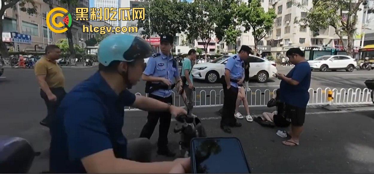 小哥新买电动车上路被3人行喝嗨了的撞飞，妹子砸在围栏上懵了，身材比脸吸睛！  第11张