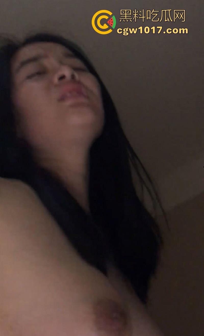 曾经哪个精神小伙如果也是能操上好逼了！跟甜美白领私下厮混，各种花式做爱，对镜后入大奶狂甩，浪叫到腿软！  第6张