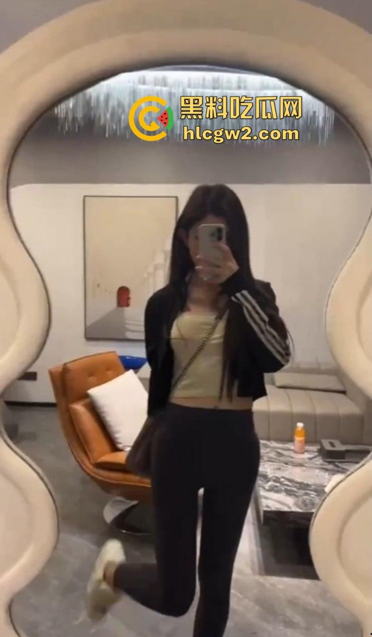 极品颜值女神『万欣雨』被爆操实录流出 私下竟是金主专属母狗，各种爆操配合销魂，穷人高攀不起的精盆！  第13张