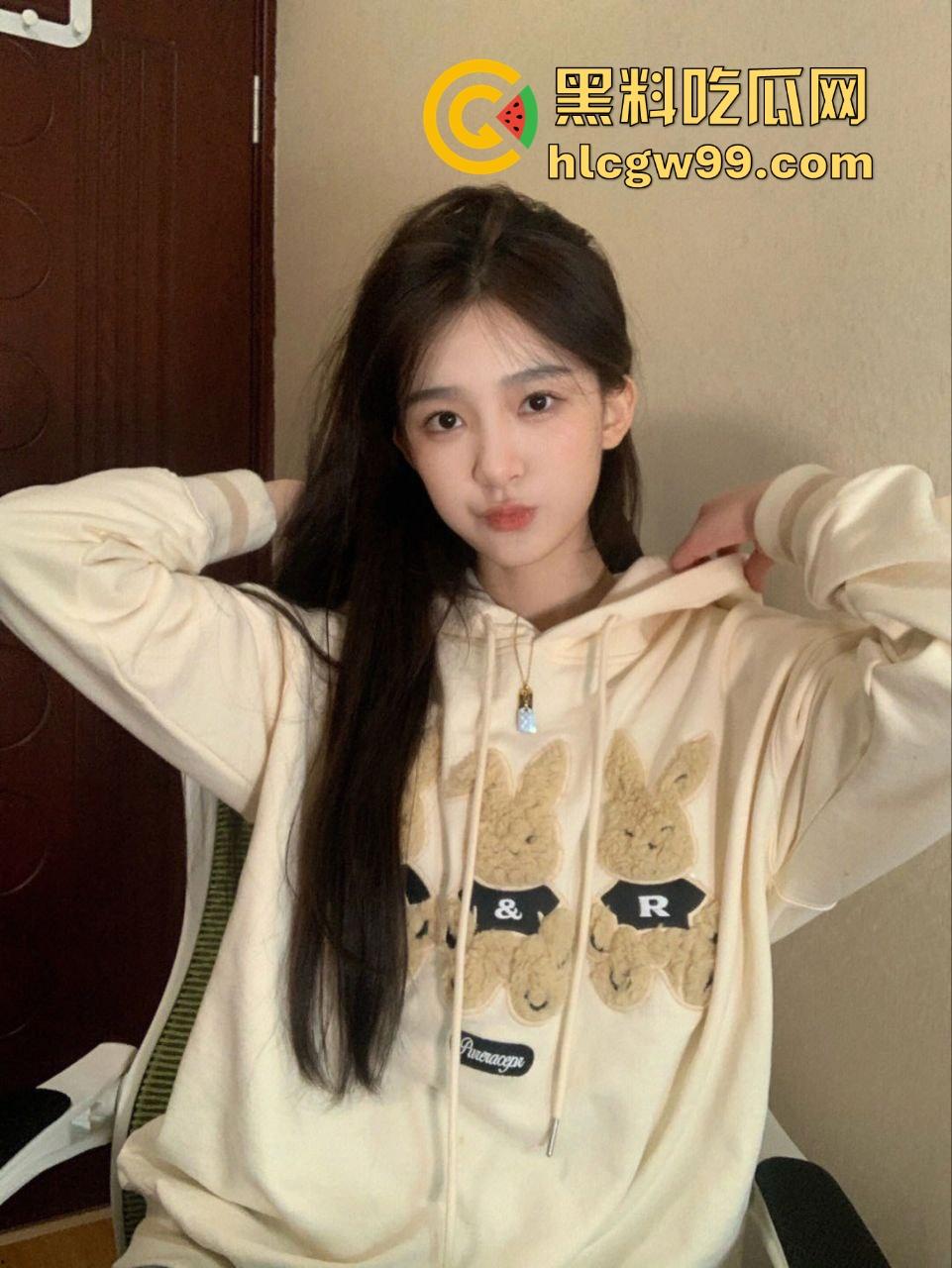 情人节开扣不停，群里妹子们拍照拍到手软，摄影师享受不停，情人节不仅有浪漫，还有扣逼的激爽！  第2张