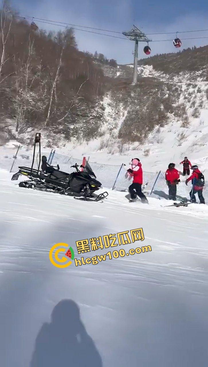 张家口云顶滑雪场坠落事件!游客小孩坐缆车不慎滑落坠地!及时救援至微伤!坠落现场直击! 第6张 张家口云顶滑雪场坠落事件!游客小孩坐缆车不慎滑落坠地!及时救援至微伤!坠落现场直击! 第6张