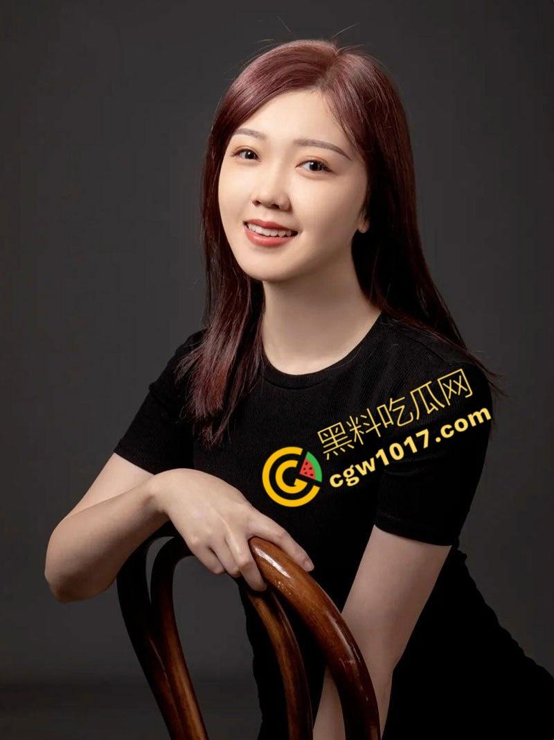 辽宁电台主播【晚晚】没穿内裤在麦前狂野！私密视频曝光，语音自慰，蝴蝶穴淫水横流，欲仙欲死！  第3张