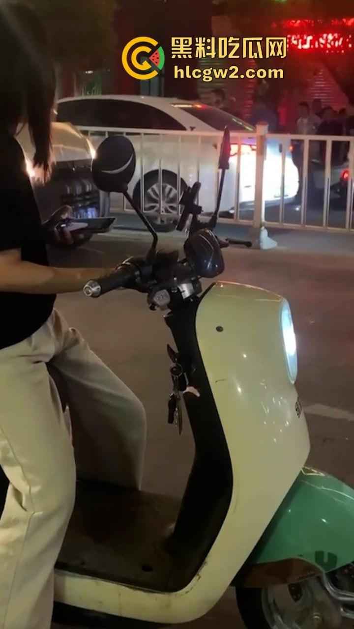 “晕倒前先把微信记录清一下！”潮汕东彩路精神小伙酒后驾摩托车狂飙酿车祸 不顾断腿先拿手机 这是有啥秘密啊？  第3张