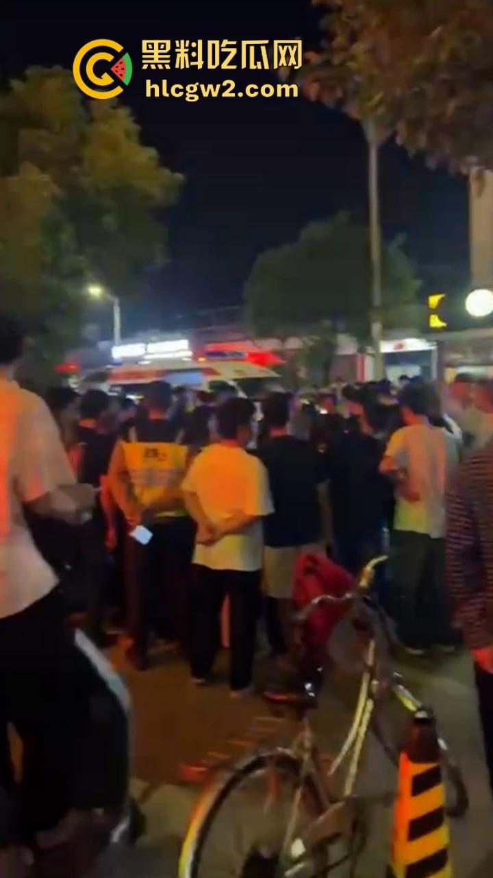 “晕倒前先把微信记录清一下！”潮汕东彩路精神小伙酒后驾摩托车狂飙酿车祸 不顾断腿先拿手机 这是有啥秘密啊？  第9张