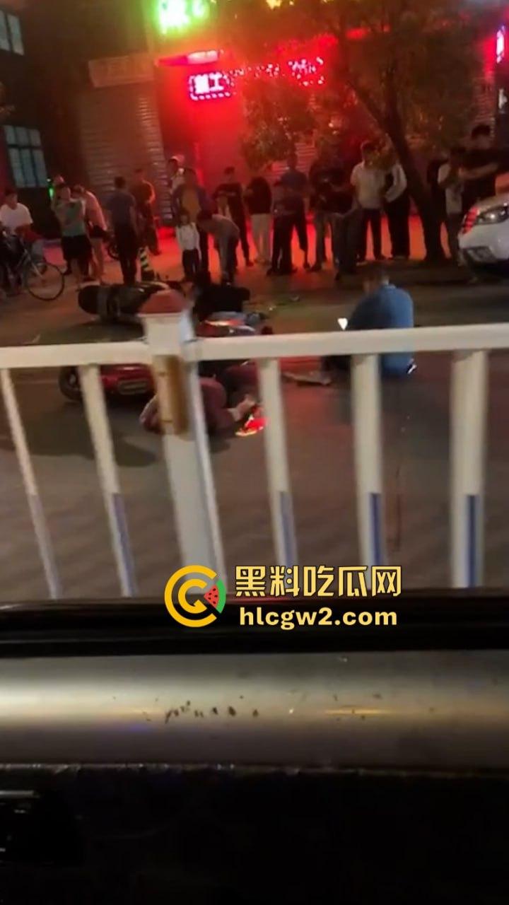 “晕倒前先把微信记录清一下！”潮汕东彩路精神小伙酒后驾摩托车狂飙酿车祸 不顾断腿先拿手机 这是有啥秘密啊？  第11张