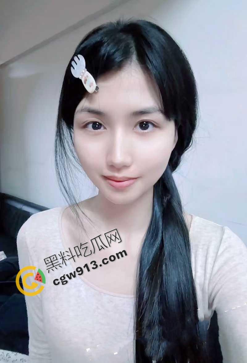 上海美女学霸李思怡的淫乱私生活!背着男友约炮,被大屌炮友狂抽粉嫩小穴,淫靡至极 第1张 上海美女学霸李思怡的淫乱私生活!背着男友约炮,被大屌炮友狂抽粉嫩小穴,淫靡至极 第1张