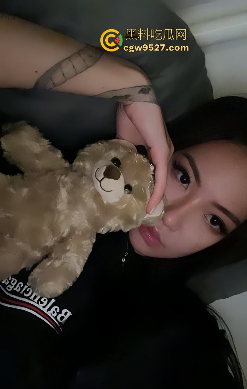 华裔极品女神【JessDrago】性瘾反差婊爱吃洋屌，表面清纯，实则性瘾尤物，掰穴求操，淫荡无比！  第2张