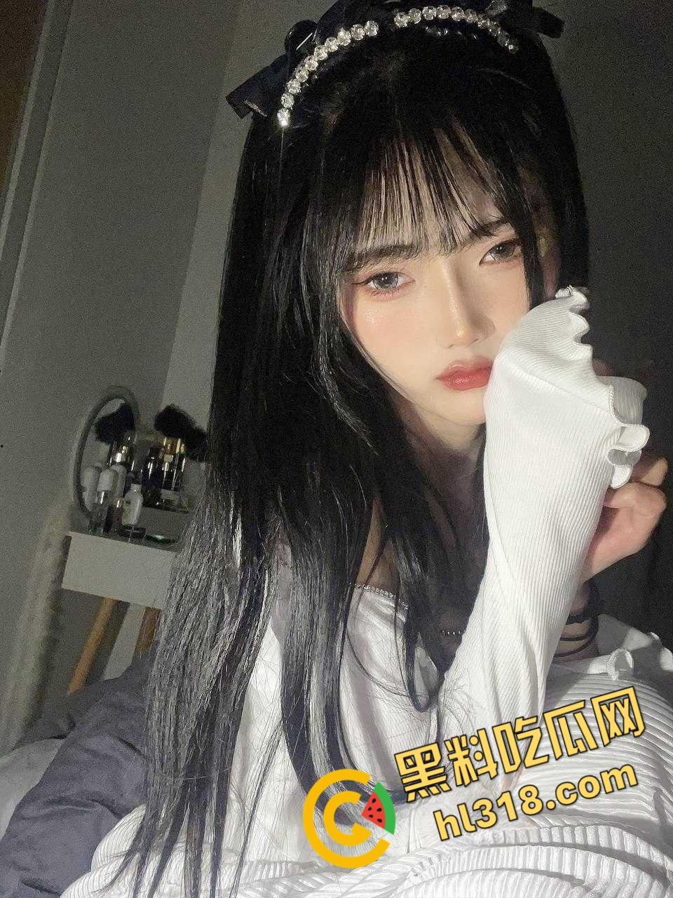 酒店调教极品嫩妹，清纯校花可御可萝，空姐学生制服诱惑十足，插B真实还原小情侣的私密性生活 ！  第1张