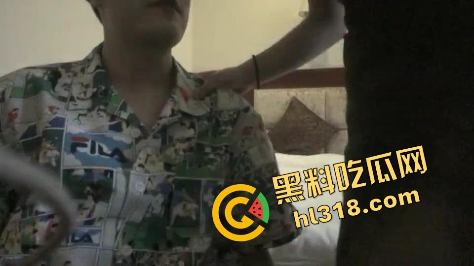 想偷拍嫖娼爽一发，没想到直接进套，叫鸡遇上仙人跳，房门突然杀出四大金刚，谁才是真正的猎物？  第4张