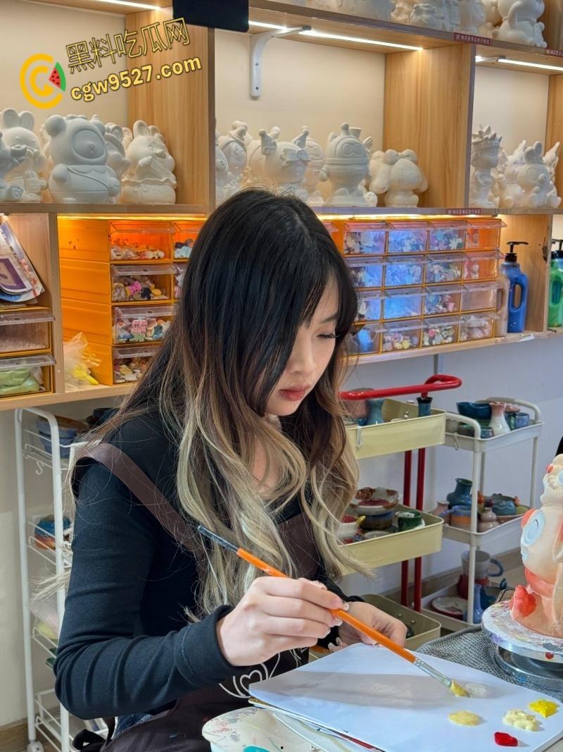 吉林师范学院清纯学妹【张娜】,人前文静人后骚母狗,被按住脖子爆操,操完不满足还用道具接着弄 ! 第2张 吉林师范学院清纯学妹【张娜】,人前文静人后骚母狗,被按住脖子爆操,操完不满足还用道具接着弄 ! 第2张