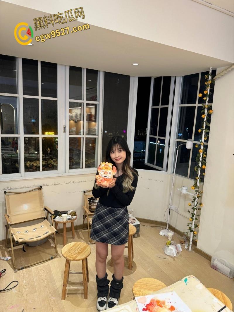 吉林师范学院清纯学妹【张娜】,人前文静人后骚母狗,被按住脖子爆操,操完不满足还用道具接着弄 ! 第3张 吉林师范学院清纯学妹【张娜】,人前文静人后骚母狗,被按住脖子爆操,操完不满足还用道具接着弄 ! 第3张