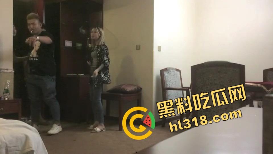 想偷拍嫖娼爽一发，没想到直接进套，叫鸡遇上仙人跳，房门突然杀出四大金刚，谁才是真正的猎物？  第9张