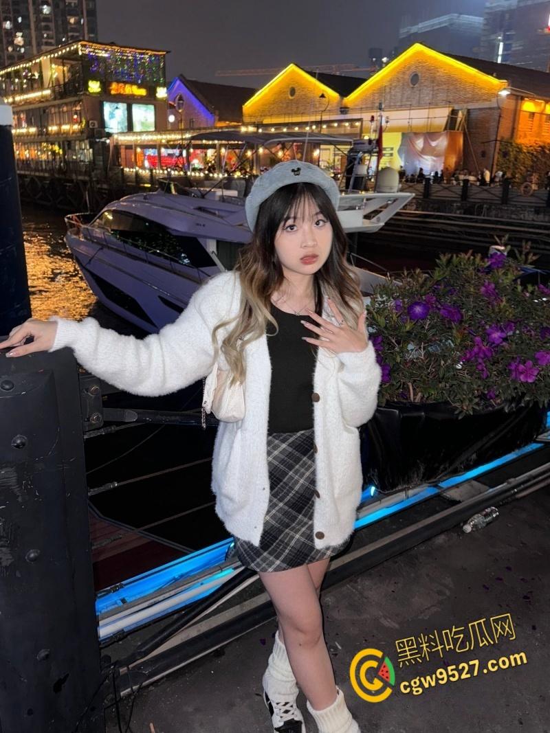 吉林师范学院清纯学妹【张娜】,人前文静人后骚母狗,被按住脖子爆操,操完不满足还用道具接着弄 ! 第4张 吉林师范学院清纯学妹【张娜】,人前文静人后骚母狗,被按住脖子爆操,操完不满足还用道具接着弄 ! 第4张