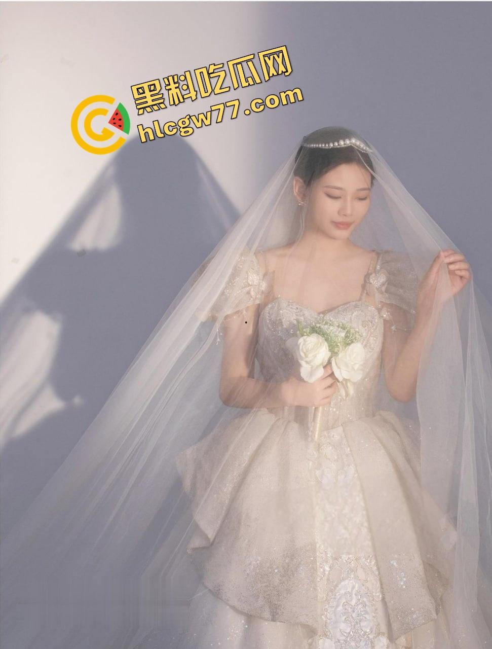 妻子任由单男享用，怼的越猛老公约开心尤其是让穿上婚纱那另外的一番感觉 真的是太爽了 ！  第2张