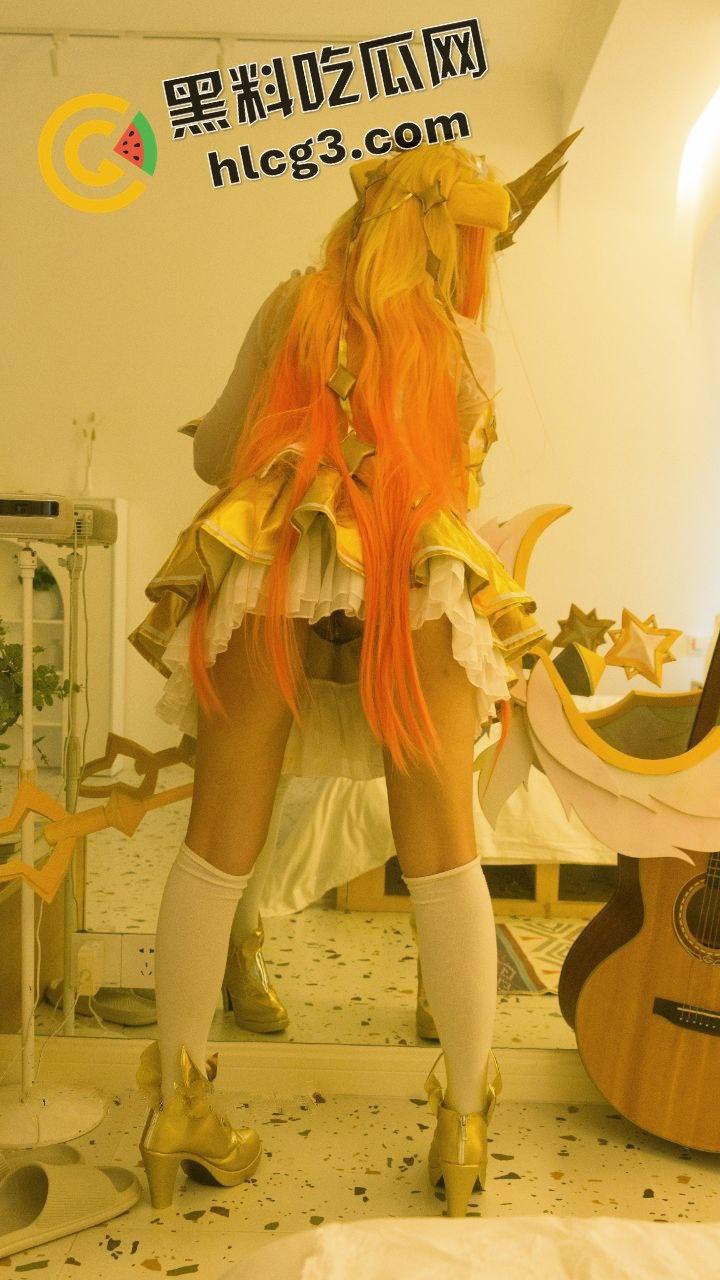 很会玩的小情侣床上玩法照片曝光，各种情趣内衣大秀，水手服、JK裙、洛丽塔应有尽有！  第8张