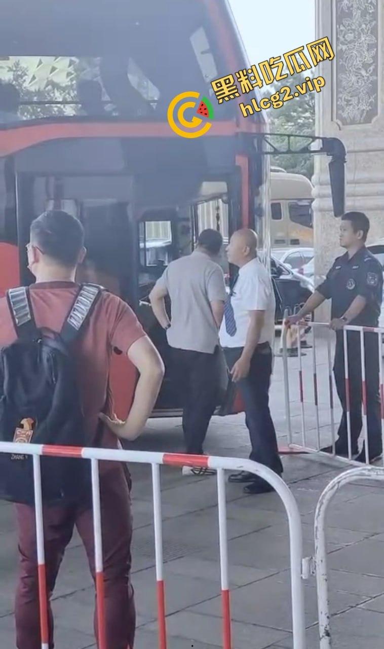 国足零蛋凯旋 “射门无力 购物给力” 惨输七球 仍能笑对人生 第3张 国足零蛋凯旋 “射门无力 购物给力” 惨输七球 仍能笑对人生 第3张