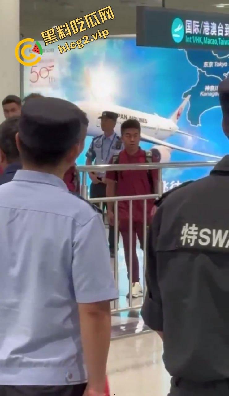 国足零蛋凯旋 “射门无力 购物给力” 惨输七球 仍能笑对人生 第5张 国足零蛋凯旋 “射门无力 购物给力” 惨输七球 仍能笑对人生 第5张