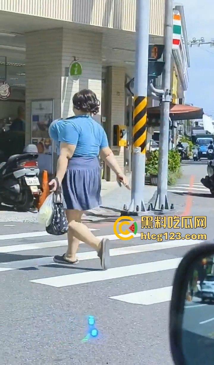 台湾坦克之王出动！胸大如篮球甩起来能砸晕人，瓜友有知道这是什么码的吗？  第6张