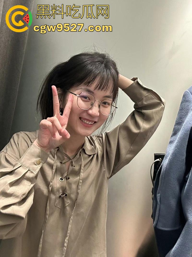 四川师范大一母狗【张露】,表面嫩妹实则暴露狂,醉酒被破处后,被调教成骚母狗,分手后视频被曝光! 第1张 四川师范大一母狗【张露】,表面嫩妹实则暴露狂,醉酒被破处后,被调教成骚母狗,分手后视频被曝光! 第1张