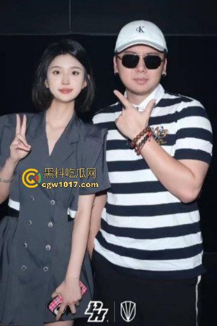 说唱歌手揽佬一句来财,演出落地哪城就睡哪城粉丝,还高调宣称“被我操是你们这辈子最大荣幸”,能赚钱还有B操有何不可? 第5张 说唱歌手揽佬一句来财,演出落地哪城就睡哪城粉丝,还高调宣称“被我操是你们这辈子最大荣幸”,能赚钱还有B操有何不可? 第5张