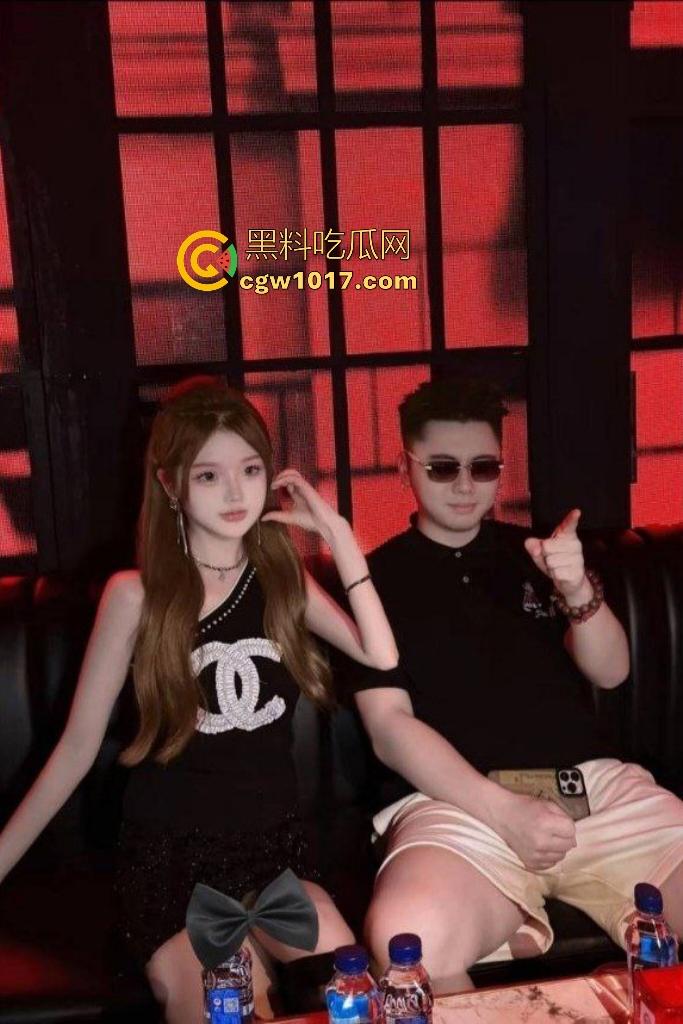 说唱歌手揽佬一句来财,演出落地哪城就睡哪城粉丝,还高调宣称“被我操是你们这辈子最大荣幸”,能赚钱还有B操有何不可? 第6张 说唱歌手揽佬一句来财,演出落地哪城就睡哪城粉丝,还高调宣称“被我操是你们这辈子最大荣幸”,能赚钱还有B操有何不可? 第6张