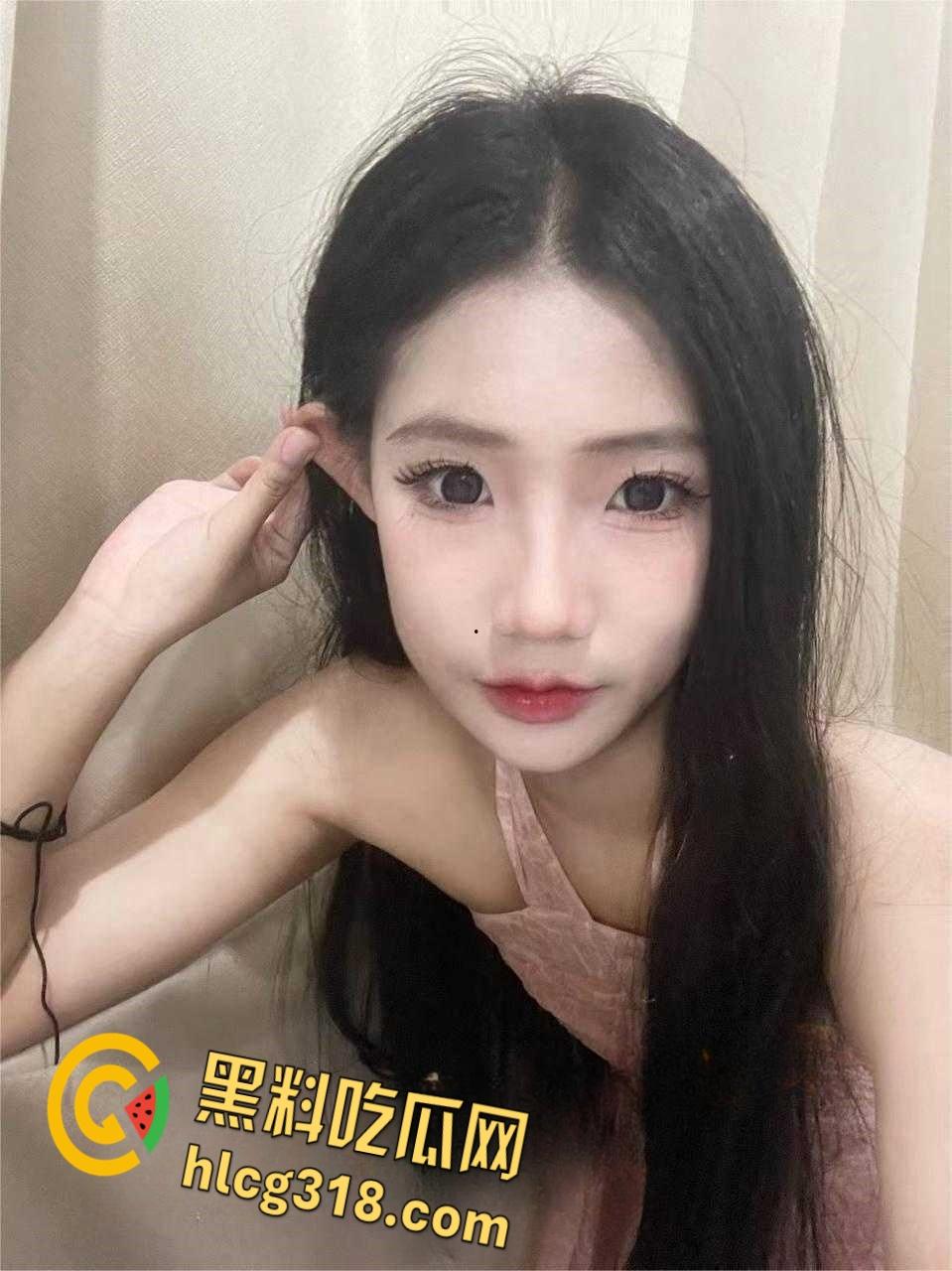 自驾游遇到的仙气小美女,搭讪还有点高冷,随便喝点酒就开始舌吻,主动口交无套女上,这也太反差了! 第3张 自驾游遇到的仙气小美女,搭讪还有点高冷,随便喝点酒就开始舌吻,主动口交无套女上,这也太反差了! 第3张