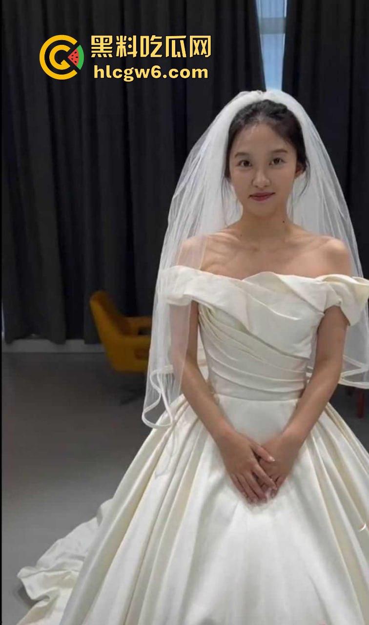 重榜黑料流出!!抖音600w粉丝网红【牟牟刘啊】早期自慰视频被渣男曝光,奶头还是粉色的。 第5张 重榜黑料流出!!抖音600w粉丝网红【牟牟刘啊】早期自慰视频被渣男曝光,奶头还是粉色的。 第5张