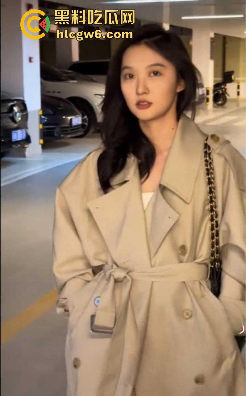 重榜黑料流出!!抖音600w粉丝网红【牟牟刘啊】早期自慰视频被渣男曝光,奶头还是粉色的。 第15张 重榜黑料流出!!抖音600w粉丝网红【牟牟刘啊】早期自慰视频被渣男曝光,奶头还是粉色的。 第15张