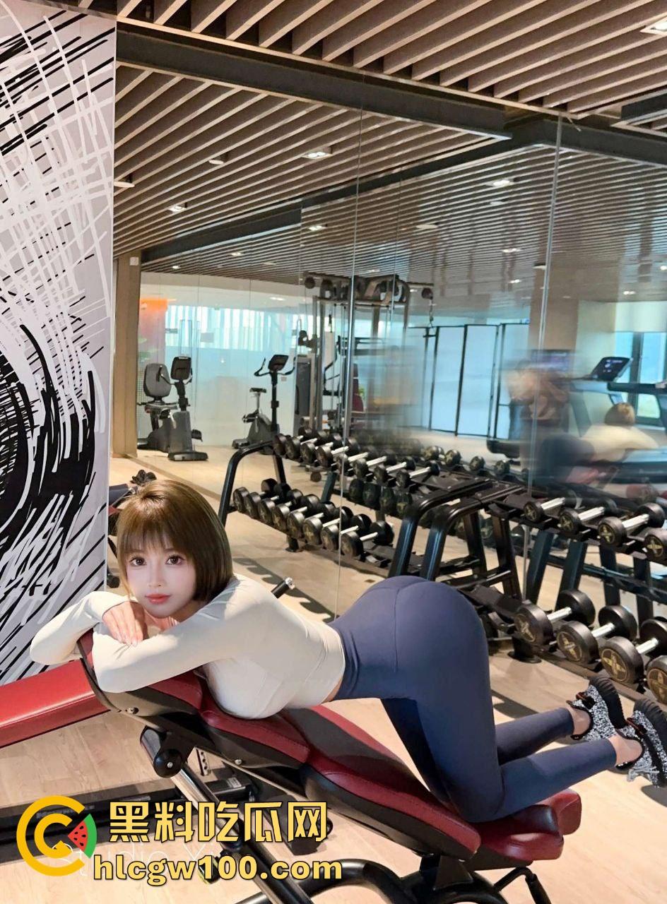 南充健身教练商场厕所开战,白嫩健身媛『赵倩』被肌肉教练后入狂操,练臀完直接练逼,健身房真是卧虎藏龙! 第4张 南充健身教练商场厕所开战,白嫩健身媛『赵倩』被肌肉教练后入狂操,练臀完直接练逼,健身房真是卧虎藏龙! 第4张