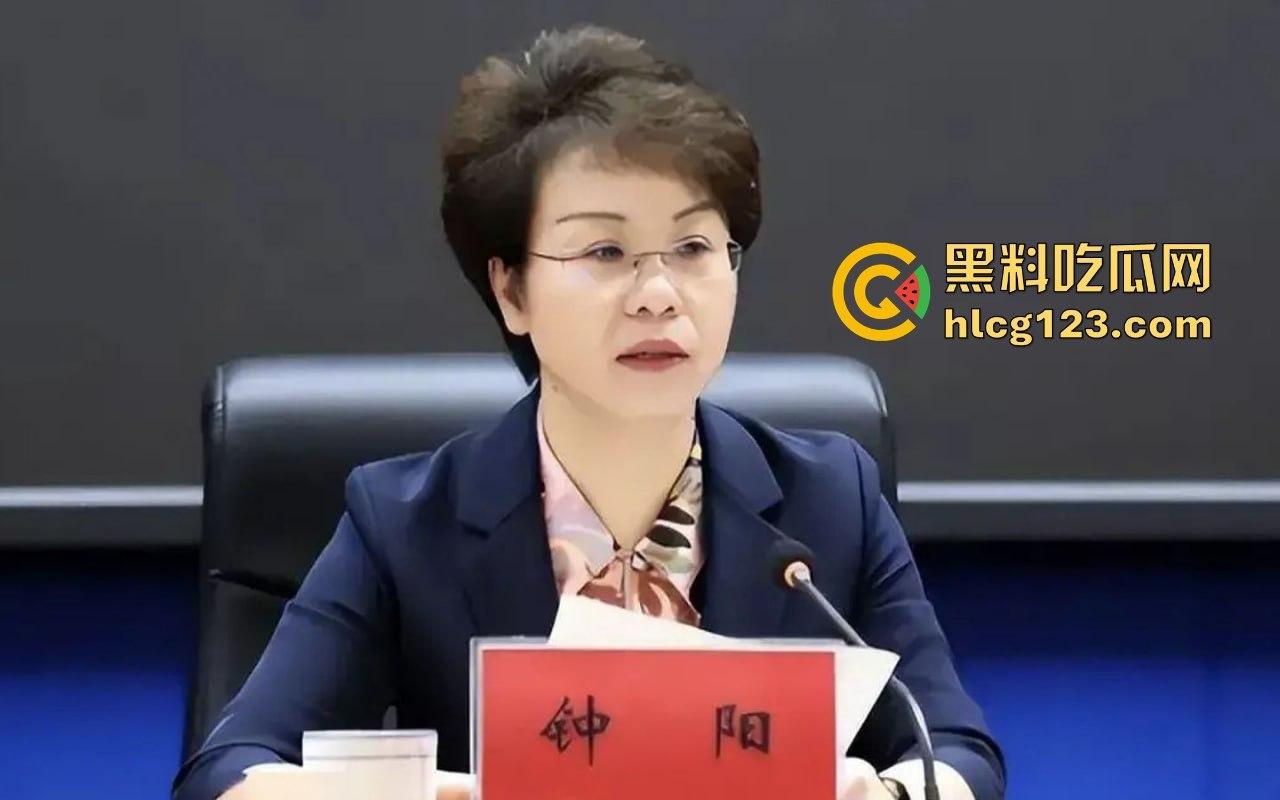 贪财贪色的贵州女州长落马!包养58名猛男,随身携带避孕套,简直是现代版武则天! 第6张 贪财贪色的贵州女州长落马!包养58名猛男,随身携带避孕套,简直是现代版武则天! 第6张