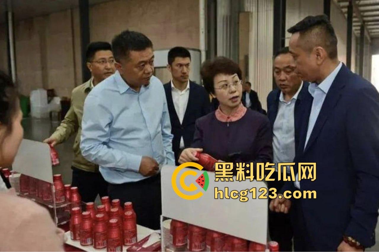 贪财贪色的贵州女州长落马!包养58名猛男,随身携带避孕套,简直是现代版武则天! 第8张 贪财贪色的贵州女州长落马!包养58名猛男,随身携带避孕套,简直是现代版武则天! 第8张