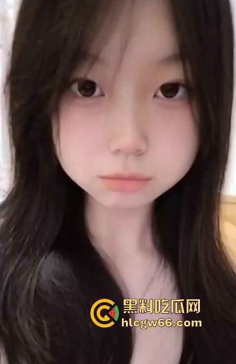 昆明旅游职业学院公认的清纯和母狗双代表【周彤珊】小小卡哇伊的 但你见的逼少过人吃过的鸡！  第2张