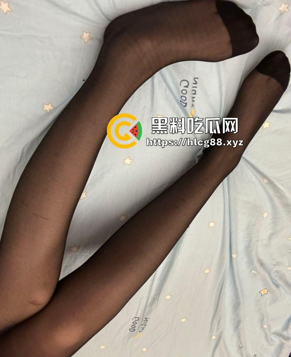 南通售楼骚货『郭智玲』三天卖四套房,买房送逼随便操,3P内射拼业绩被视频曝光! 第13张 南通售楼骚货『郭智玲』三天卖四套房,买房送逼随便操,3P内射拼业绩被视频曝光! 第13张