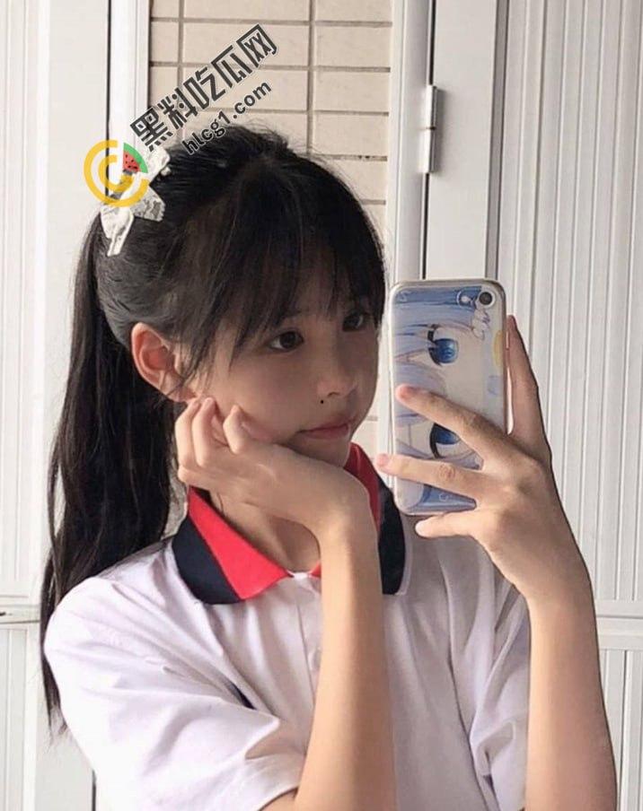 极品颜值高中学妹自拍私密照片流出 不得不说这个妹妹长得确实可爱漂亮 太讨人欢心了  第1张