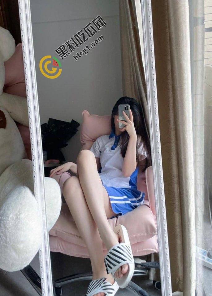 极品颜值高中学妹自拍私密照片流出 不得不说这个妹妹长得确实可爱漂亮 太讨人欢心了  第4张