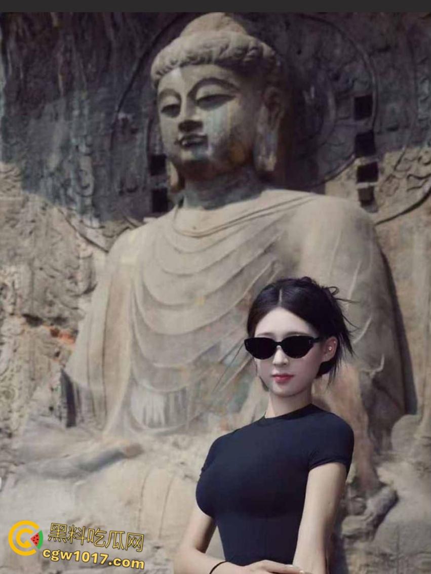 燕京理工学院【何梦琪】,白富美学姐与男友酒店沙发做爱,对镜深喉口交舔蛋,后入爆操呻吟连连! 第1张 燕京理工学院【何梦琪】,白富美学姐与男友酒店沙发做爱,对镜深喉口交舔蛋,后入爆操呻吟连连! 第1张