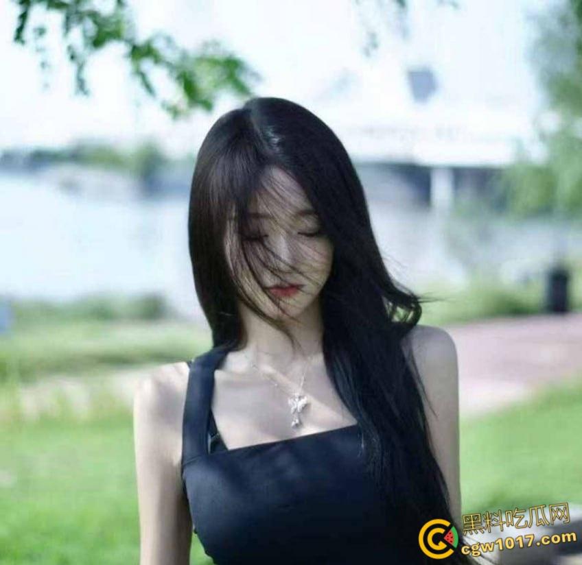 燕京理工学院【何梦琪】,白富美学姐与男友酒店沙发做爱,对镜深喉口交舔蛋,后入爆操呻吟连连! 第3张 燕京理工学院【何梦琪】,白富美学姐与男友酒店沙发做爱,对镜深喉口交舔蛋,后入爆操呻吟连连! 第3张